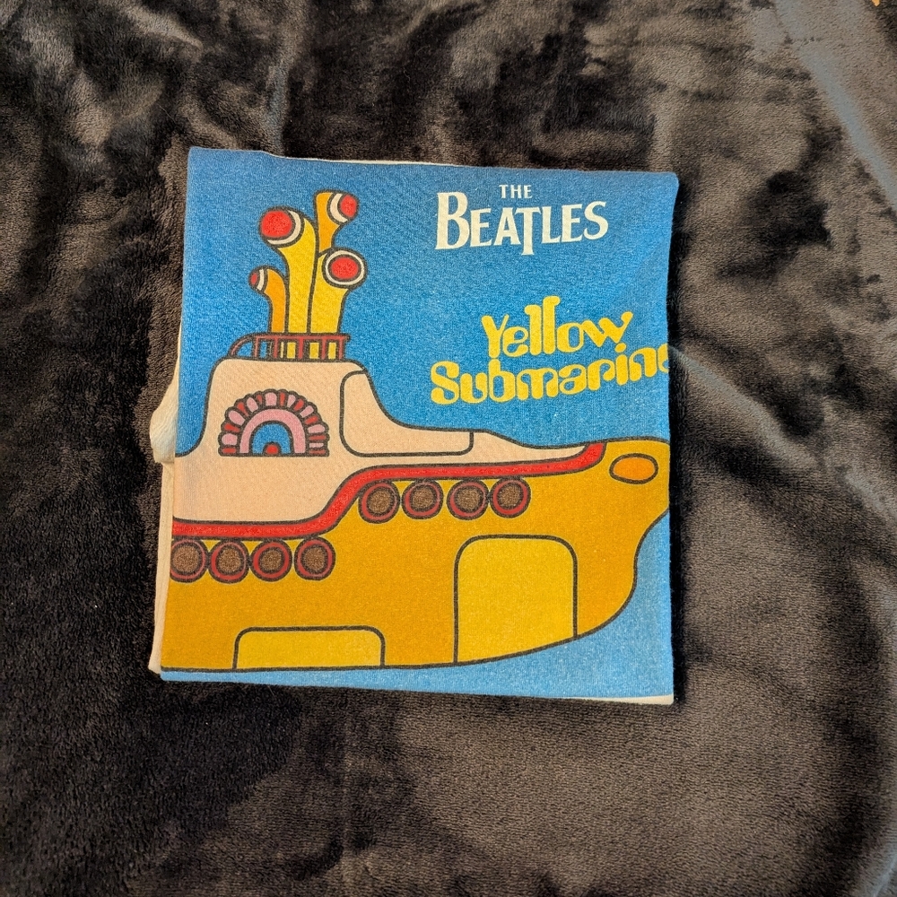 Beatles Yellow Submarine Graphic T-Shirt Unisex Medium - Picture 4 of 4